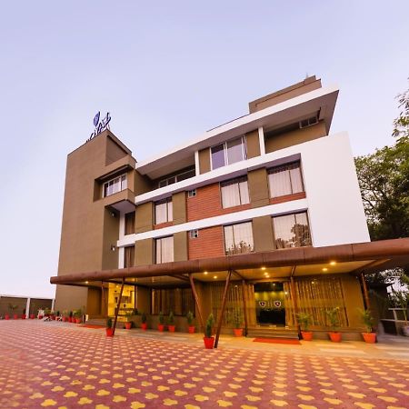 Royal Inn Khandwa Exterior foto