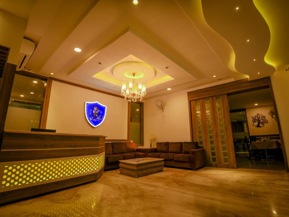 Royal Inn Khandwa Exterior foto