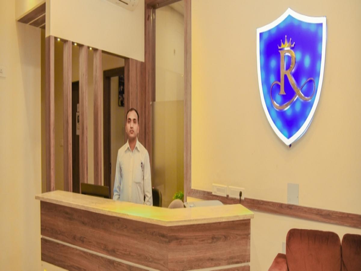 Royal Inn Khandwa Exterior foto